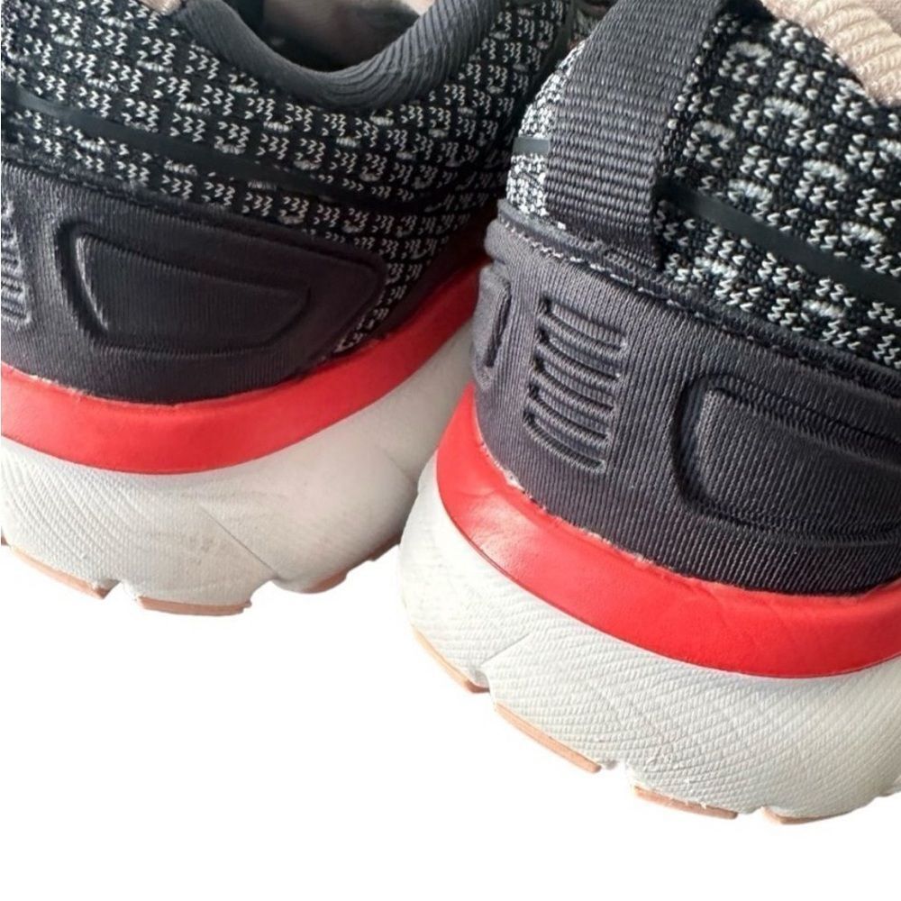 Brooks Transmit 3 Women's Running Shoes Size 7 B Medium Gray Ebony Coral - Picture 10 of 10